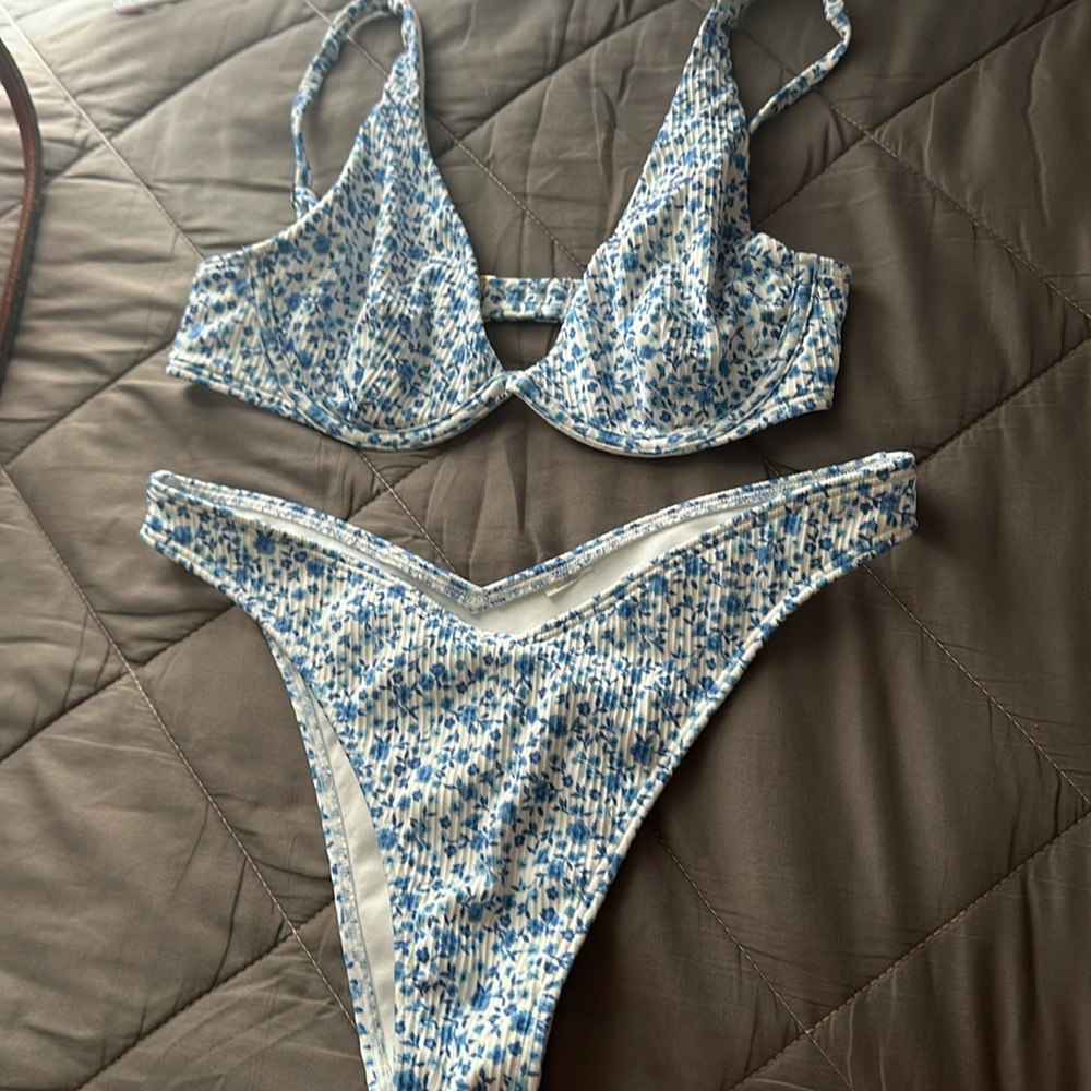 Worn once Hollister bikini